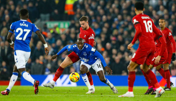 互有胜负的 互有胜负的