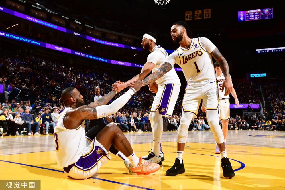 场简单的比 场简单的比